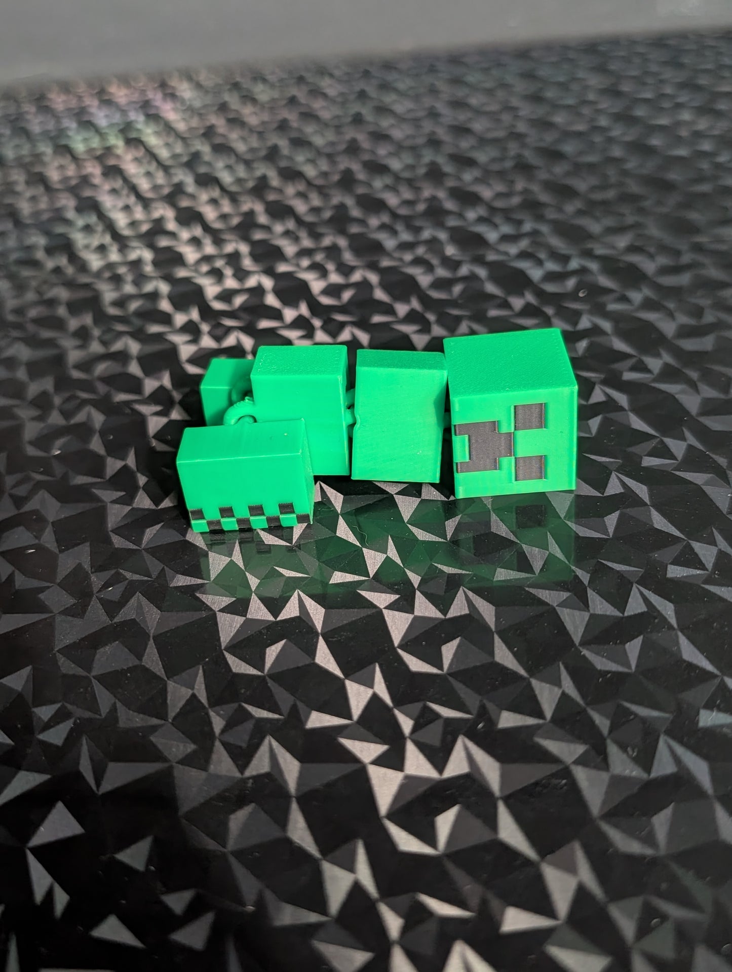 3" articulated creeper